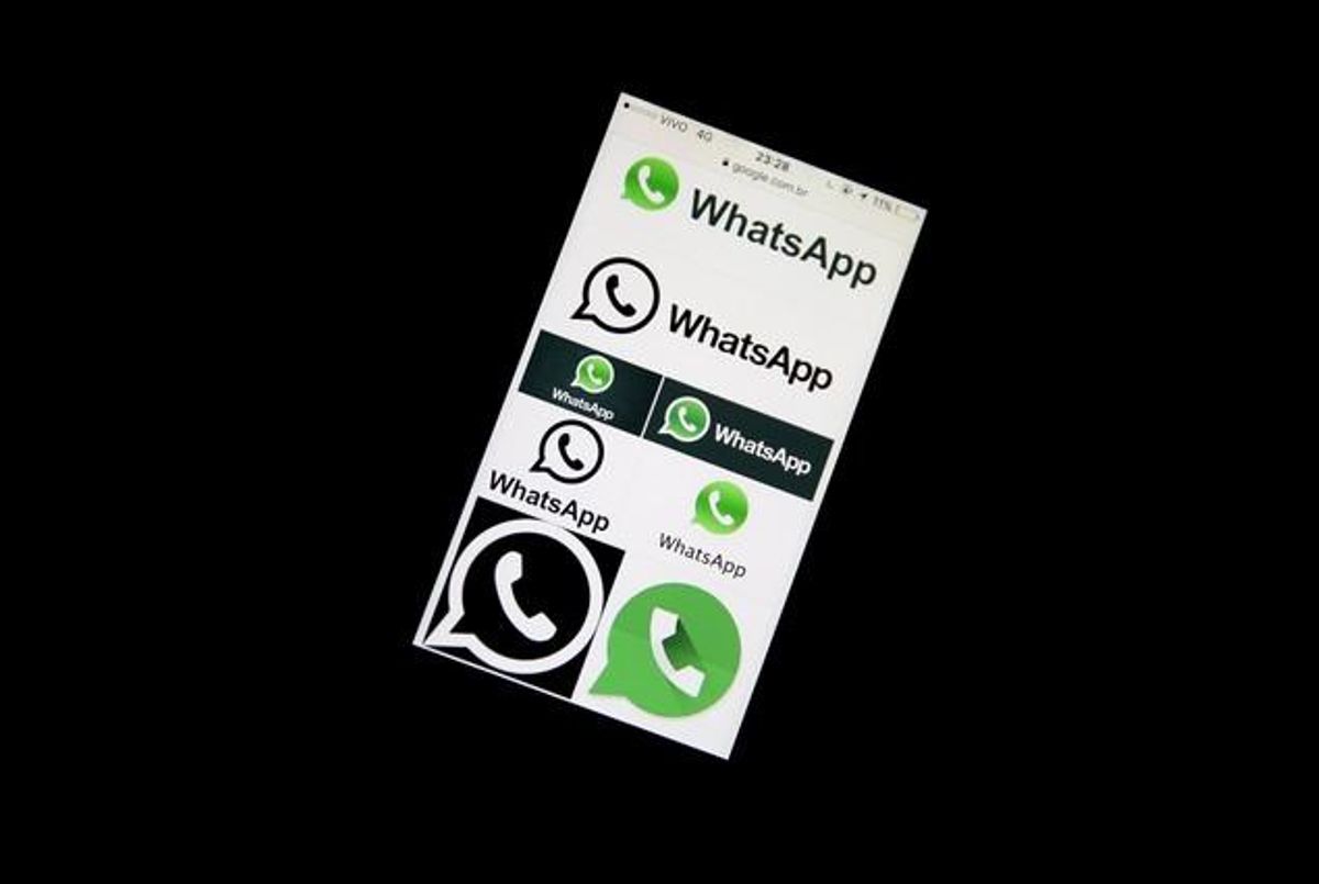 La aplicación de Whatsapp en un teléfono móvil de Brasil. La aplicación de Whatsapp en un teléfono móvil de Brasil.