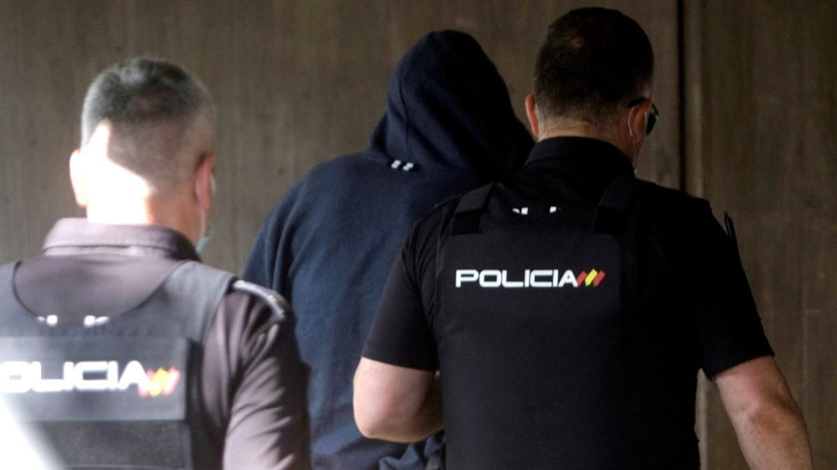 Detinguts dos menors pel crim de Samuel Luiz a la Corunya Detinguts dos menors pel crim de Samuel Luiz a la Corunya