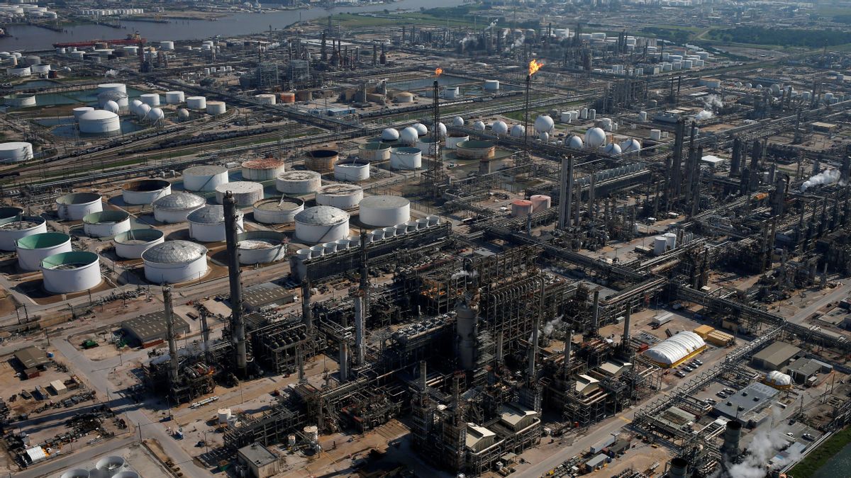 Vista aérea de una refinería Shell en Texas. Vista aérea de una refinería Shell en Texas.