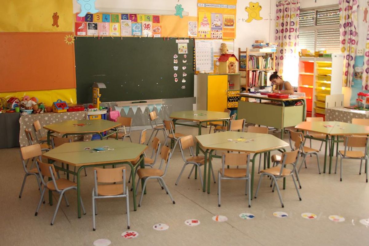 Aula de una escuela de Sant Boi Aula de una escuela de Sant Boi