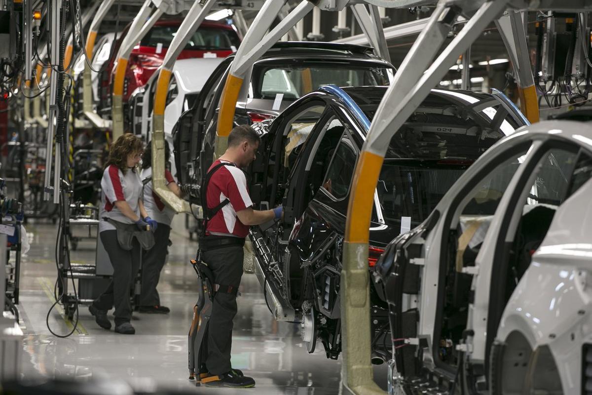 La producción de vehículos en España cayó un 19,6% en 2020