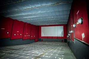 Desconfiança al Besòs per la gran quantitat d’amiant en un antic cine en demolició