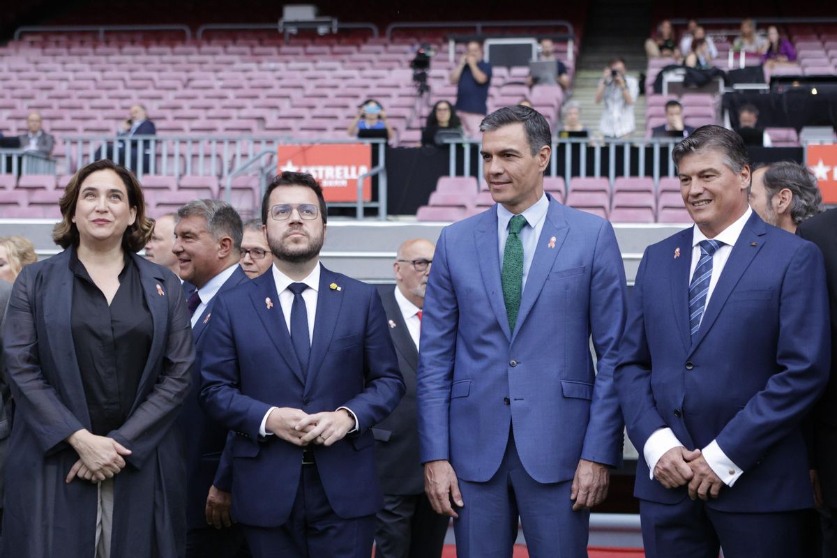 Ada Colau, Pere Aragonès y Pedro Sánchez en el acto de Pimec. Ada Colau, Pere Aragonès y Pedro Sánchez en el acto de Pimec.