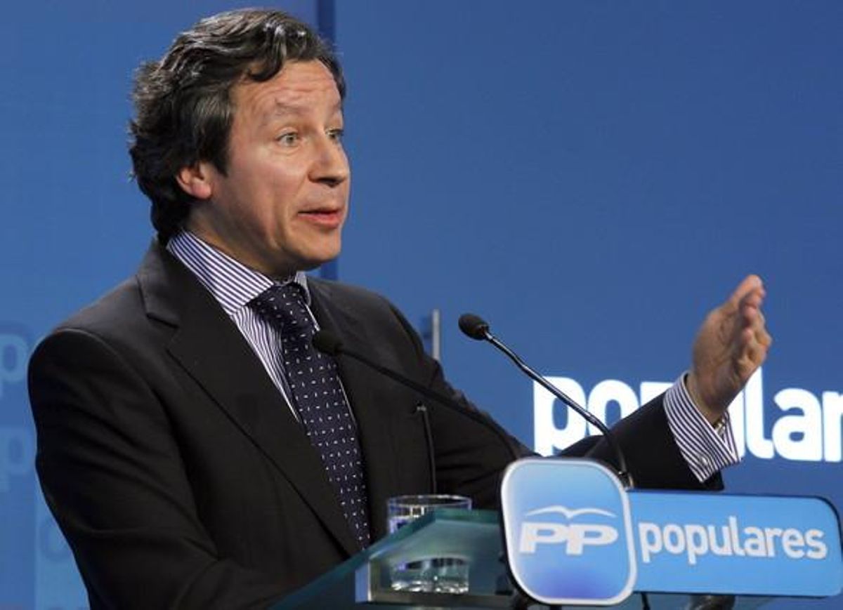 El vicesecretario general de Organización del PP, Carlos Floriano, durante una rueda de prensa en Madrid, este miércoles. El vicesecretario general de Organización del PP, Carlos Floriano, durante una rueda de prensa en Madrid, este miércoles.
