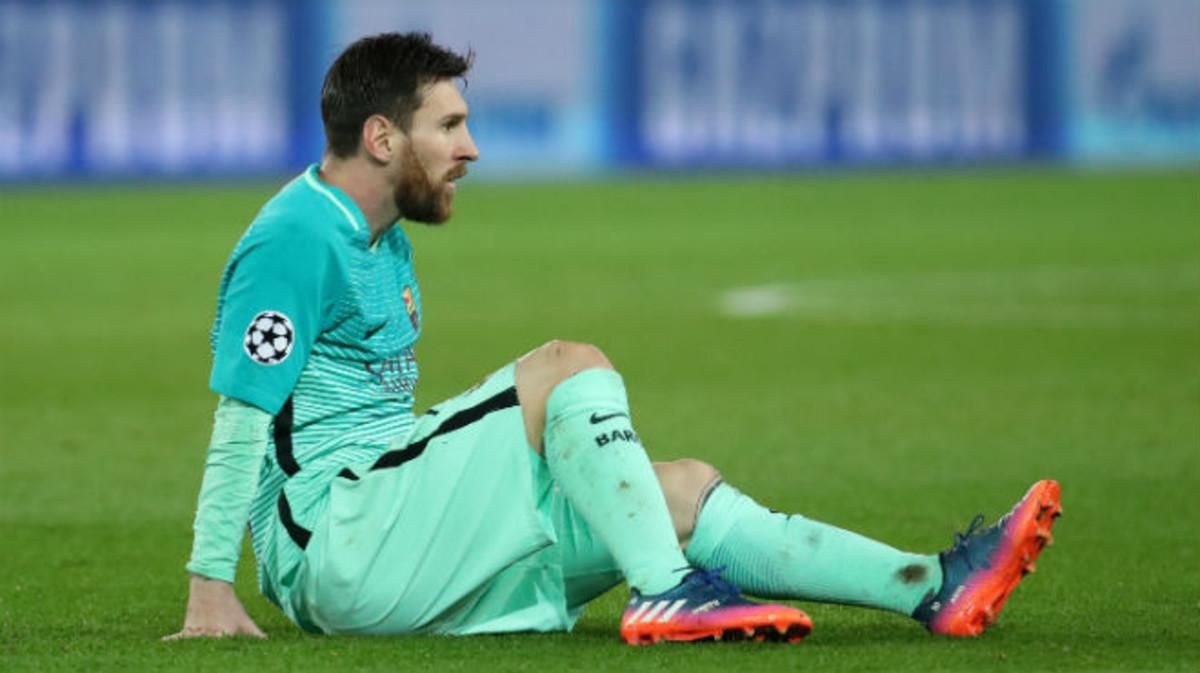 Messi, ayer, durante el partido entre el Barça y el PSG en París. Messi, ayer, durante el partido entre el Barça y el PSG en París.