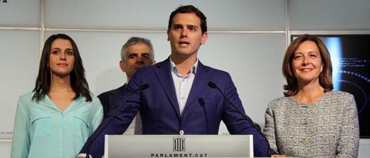 Albert Rivera, con Inés Arrimadas, a su derecha, Carina Mejías y Carlos Carrizosa. Albert Rivera, con Inés Arrimadas, a su derecha, Carina Mejías y Carlos Carrizosa.