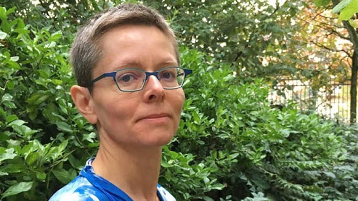 Hélène Gestern. Hélène Gestern.