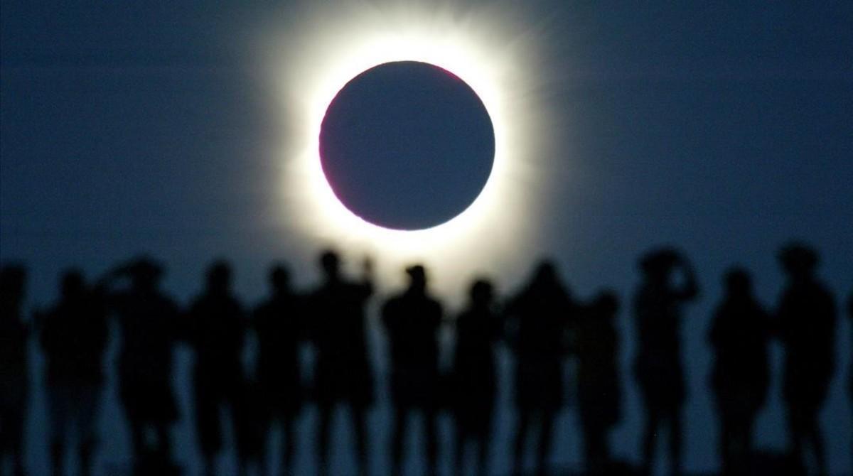 EUA tem embussos de trànsit a les zones d'observació de l'eclipsi