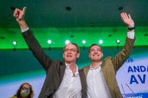 Juanma Moreno supera la campanya sense contratemps i fantasieja amb la majoria absoluta