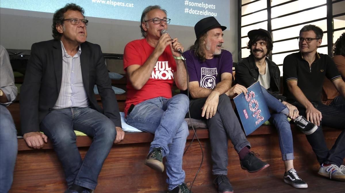 Els Pets, con Joan Pons, el Petit de Cal Eril, este jueves en Vic. Els Pets, con Joan Pons, el Petit de Cal Eril, este jueves en Vic.