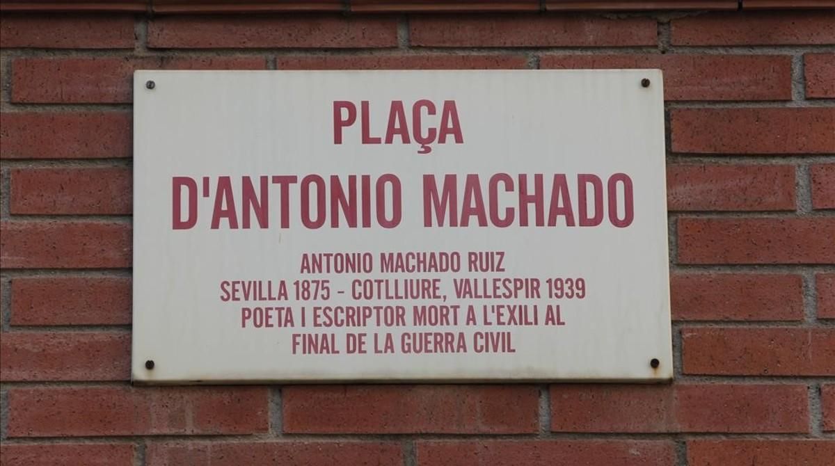 Placa de la plaza de Antonio Machado de Sabadell. Placa de la plaza de Antonio Machado de Sabadell.