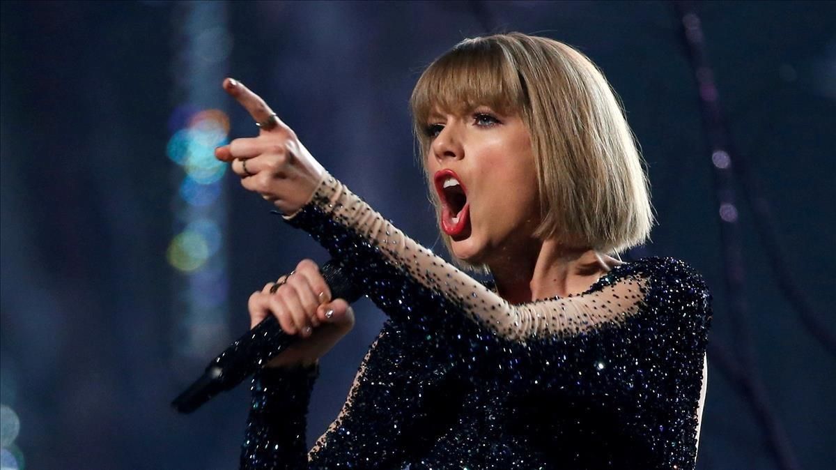 Taylor Swift, en un concierto. Taylor Swift, en un concierto.
