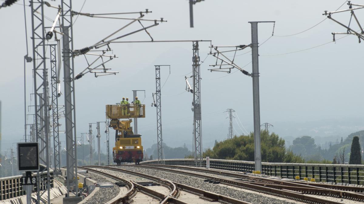 El Govern espanyol fia l’impuls del corredor mediterrani a les ajudes a transportistes i operadors ferroviaris