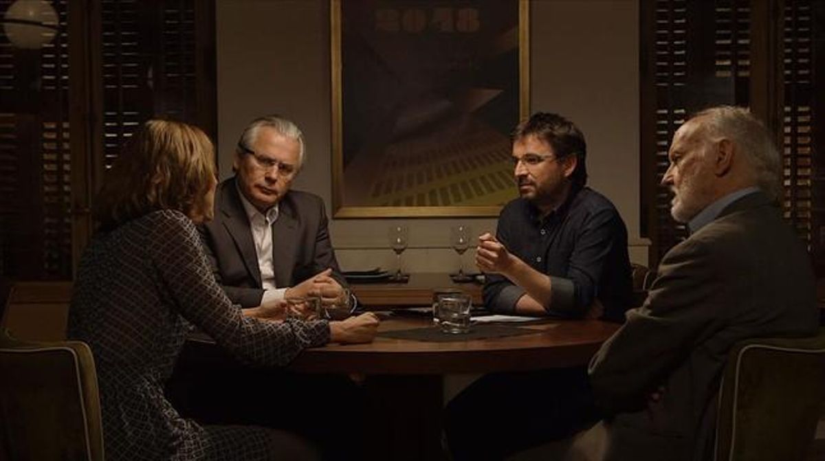 Évole, en el debate de ’Salvados’, con Baltasar Garzón, José María Mena y Lorena Ruiz-Huerta. Évole, en el debate de ’Salvados’, con Baltasar Garzón, José María Mena y Lorena Ruiz-Huerta.