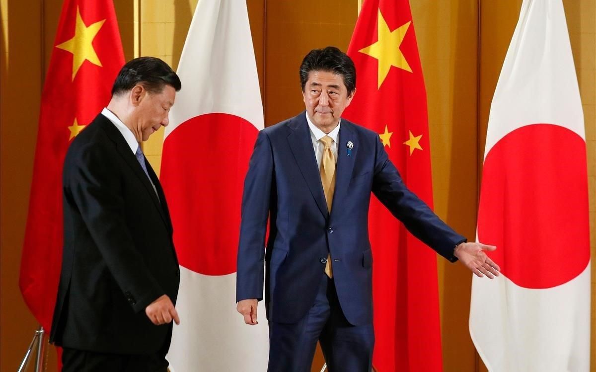 Shinzo Abe recibe a Xi Jinping en Osaka. Shinzo Abe recibe a Xi Jinping en Osaka.