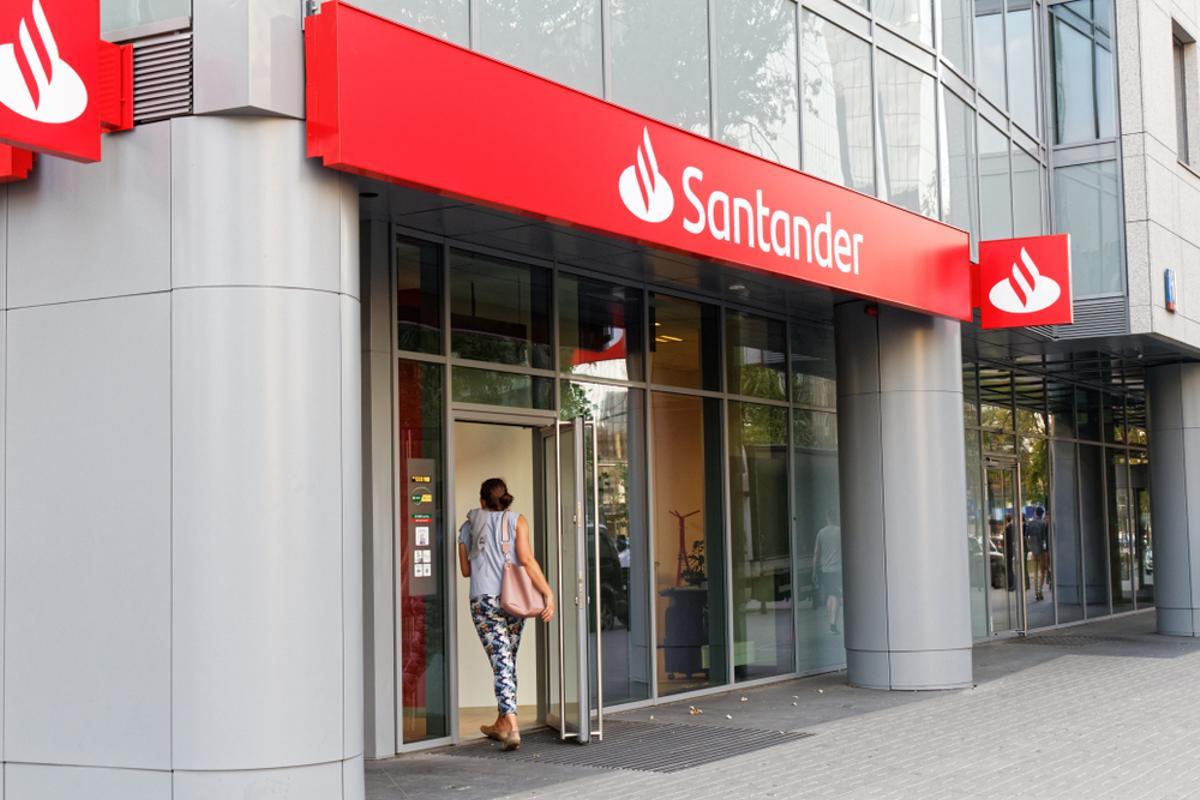 El Banco Santander perd 8.771 milions el 2020