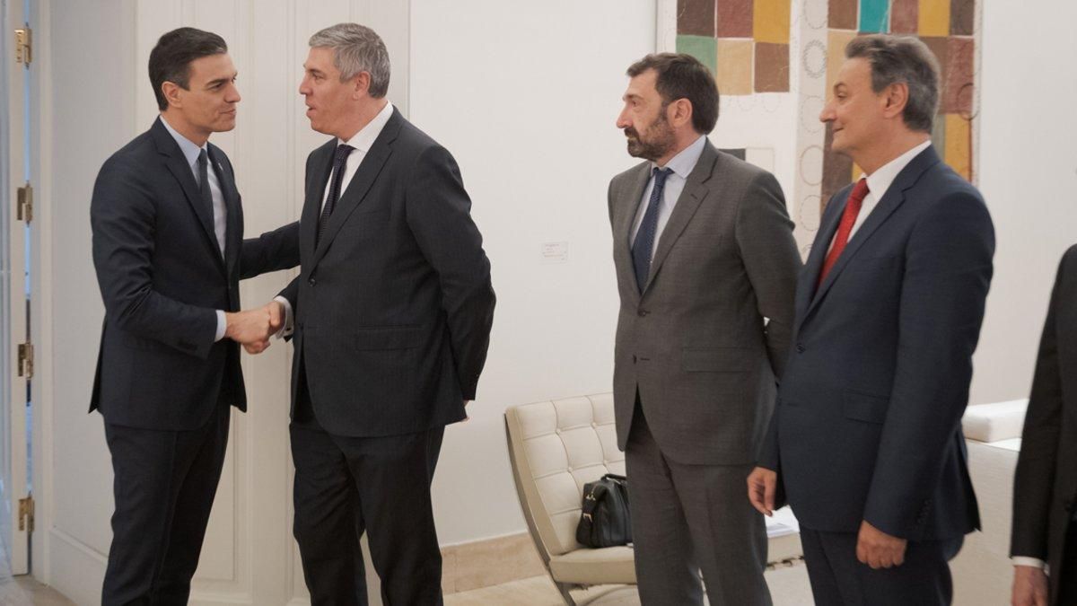 José Vicente de los Mozos saluda a Pedro Sánchez en la Moncloa. José Vicente de los Mozos saluda a Pedro Sánchez en la Moncloa.