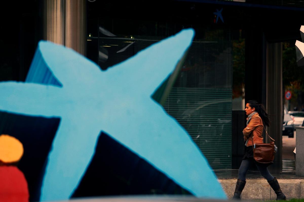 Oficina de CaixaBank en Barcelona. Oficina de CaixaBank en Barcelona.