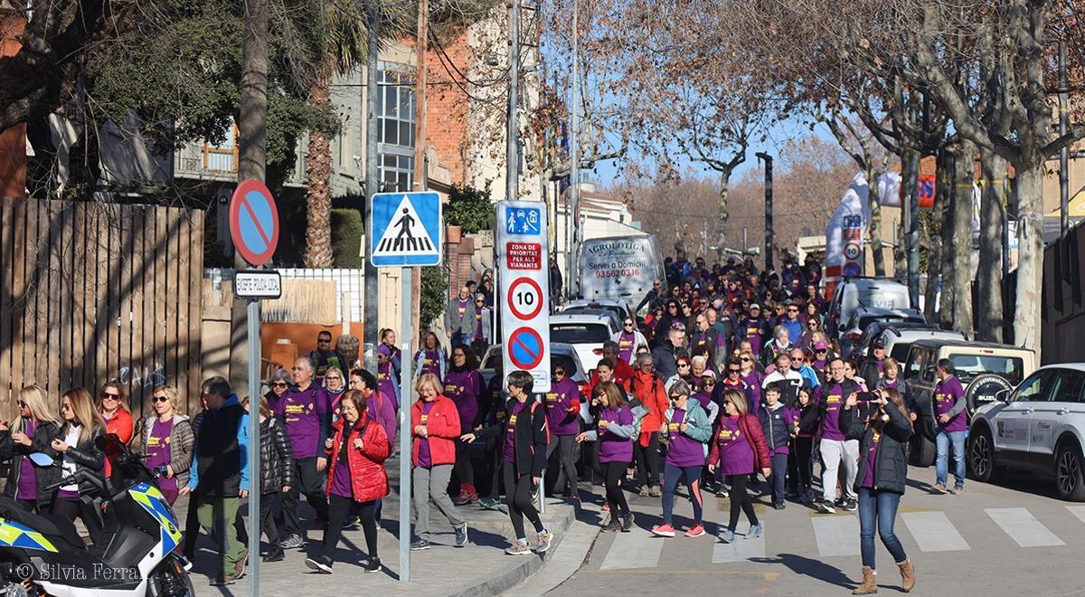 Parets celebra «amb bona acollida» la 6a caminada solidària contra el càncer