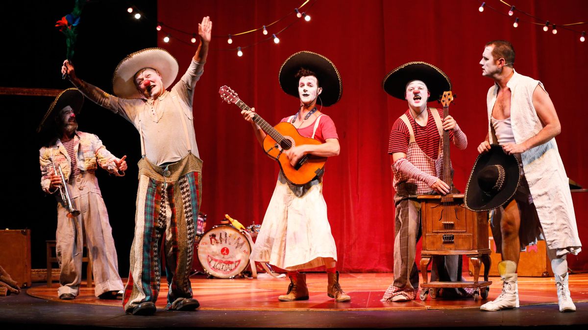 Los clowns más gamberros en un momento de ’Gran reserva’. Los clowns más gamberros en un momento de ’Gran reserva’.
