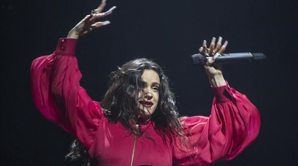 Rosalía, en su concierto en el Palau Sant Jordi en el 2019. Rosalía, en su concierto en el Palau Sant Jordi en el 2019.