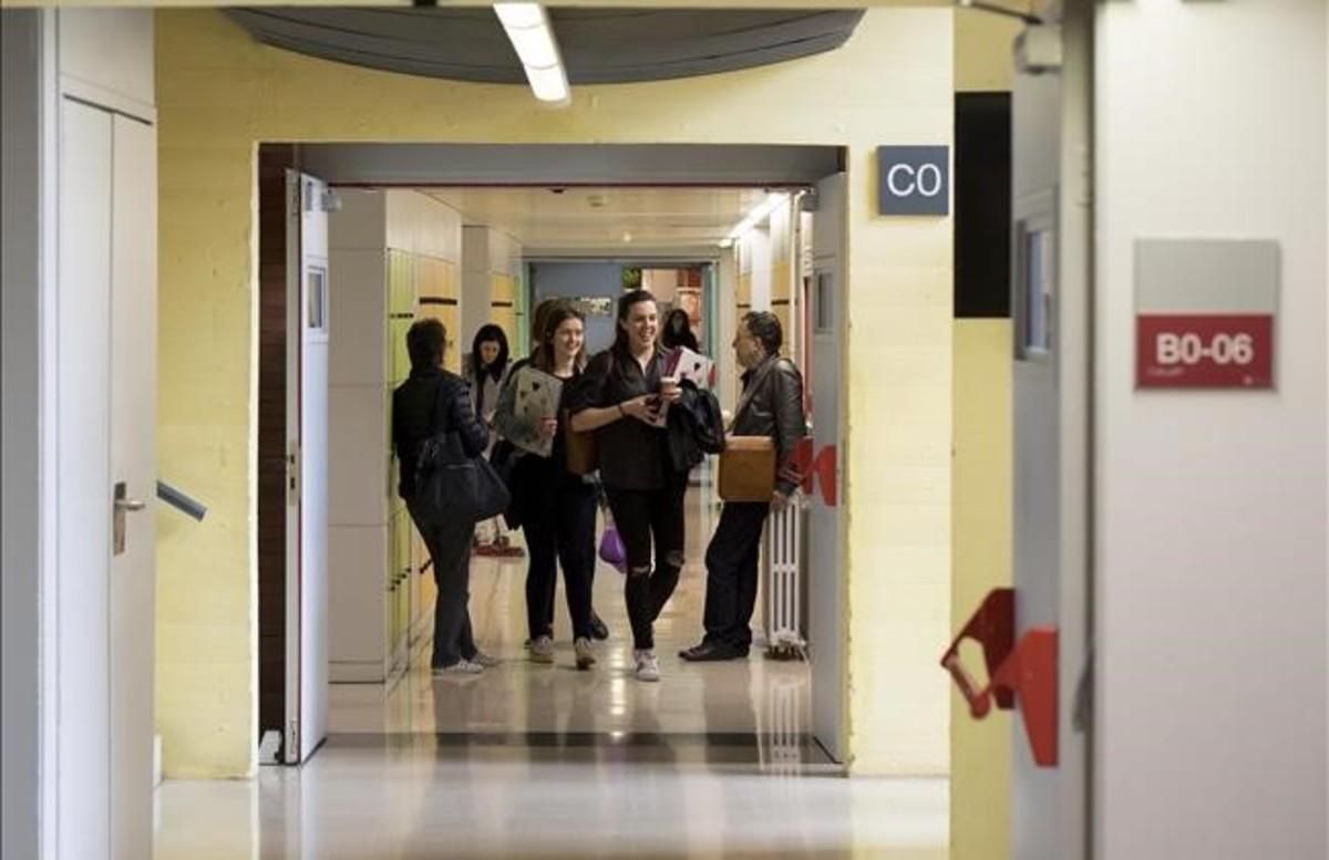 Estudiantes en la facultad de Psicología, Ciencias de la Educación y del Deporte Blanquerna-Universitat Ramon Llull. Estudiantes en la facultad de Psicología, Ciencias de la Educación y del Deporte Blanquerna-Universitat Ramon Llull.