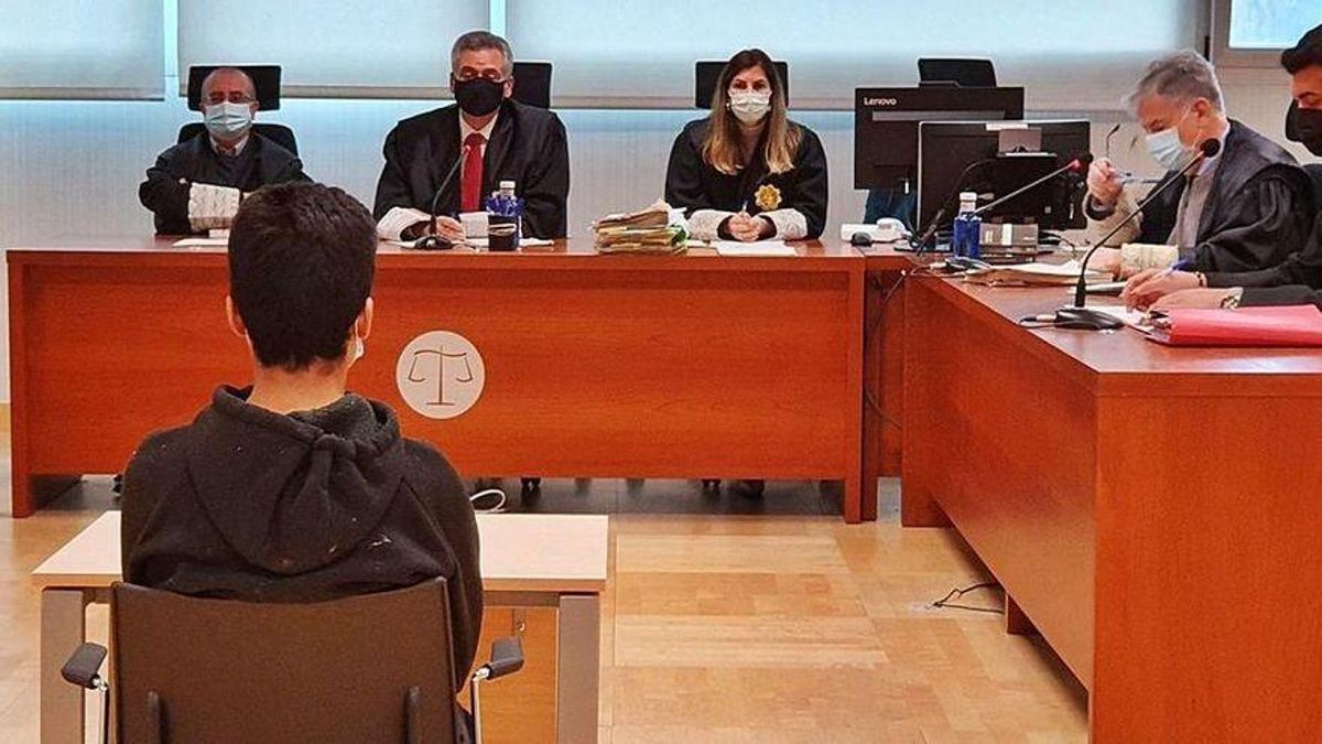 Cinc anys de presó per apunyalar un company de classe per insultar Mahoma Cinc anys de presó per apunyalar un company de classe per insultar Mahoma