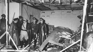 Sala de reuniones de Hitler en la llamada Guarida del Lobo, tras la explosión de la bomba de Stauffenberg, el 20 de julio de 1944.