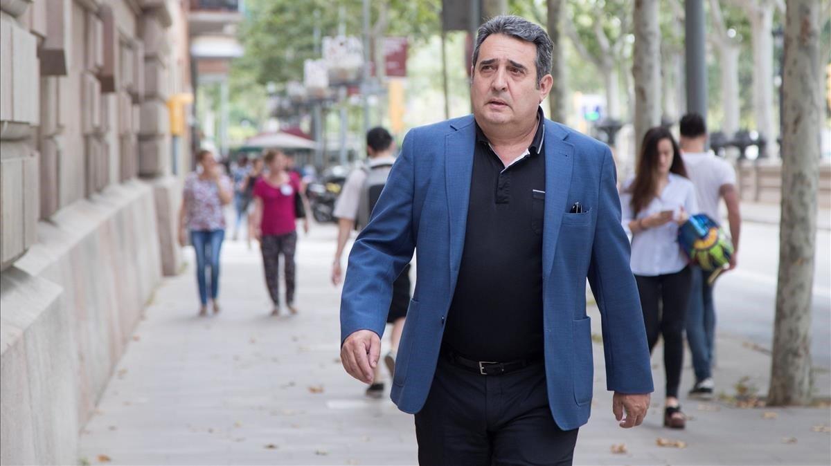 Manuel Bustos, condemnat a tres anys de presó per retirar multes a familiars