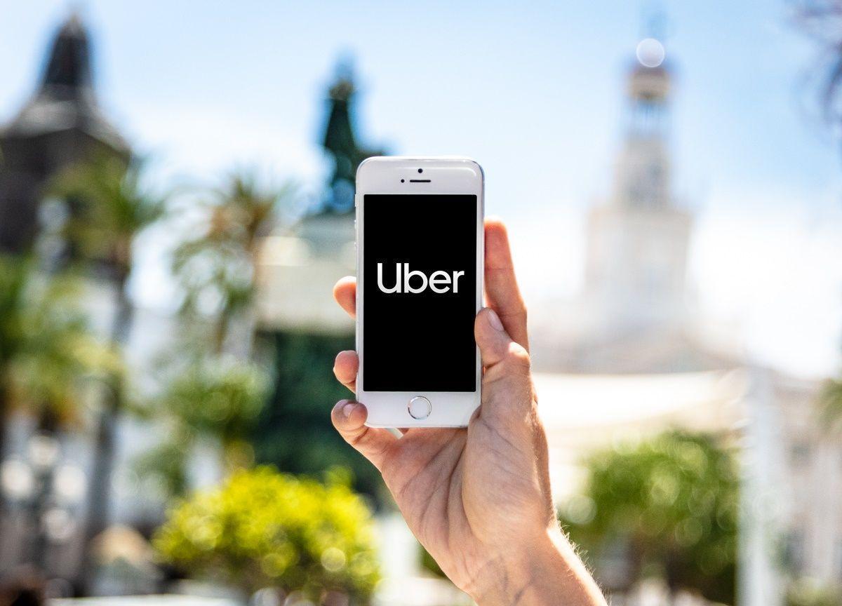 Uber ofrece viajes especiales para menores de entre 13 y 17 años que viajan solos