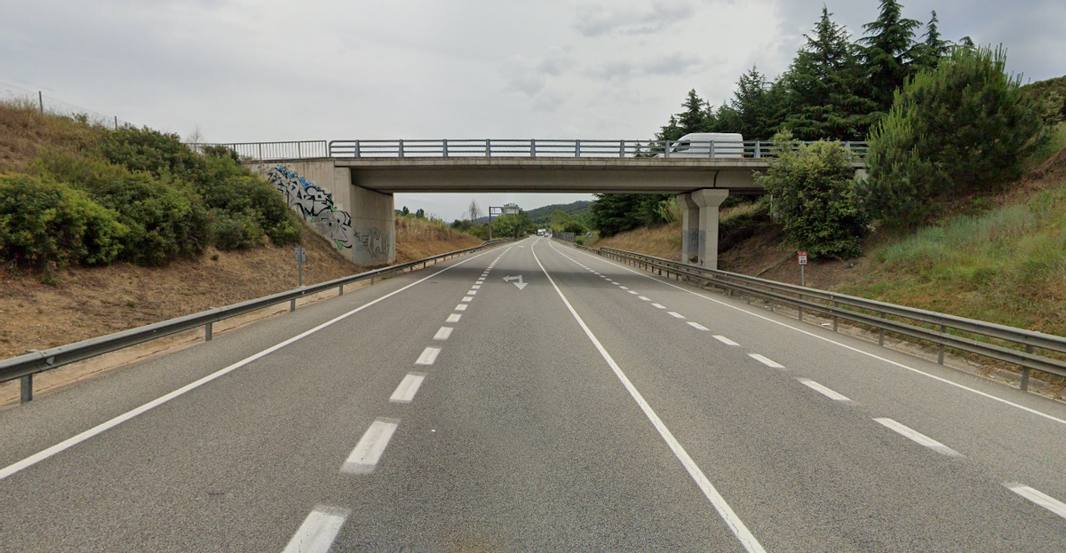 Dos morts i un ferit en estat crític en un accident de trànsit a Cardedeu Dos morts i un ferit en estat crític en un accident de trànsit a Cardedeu