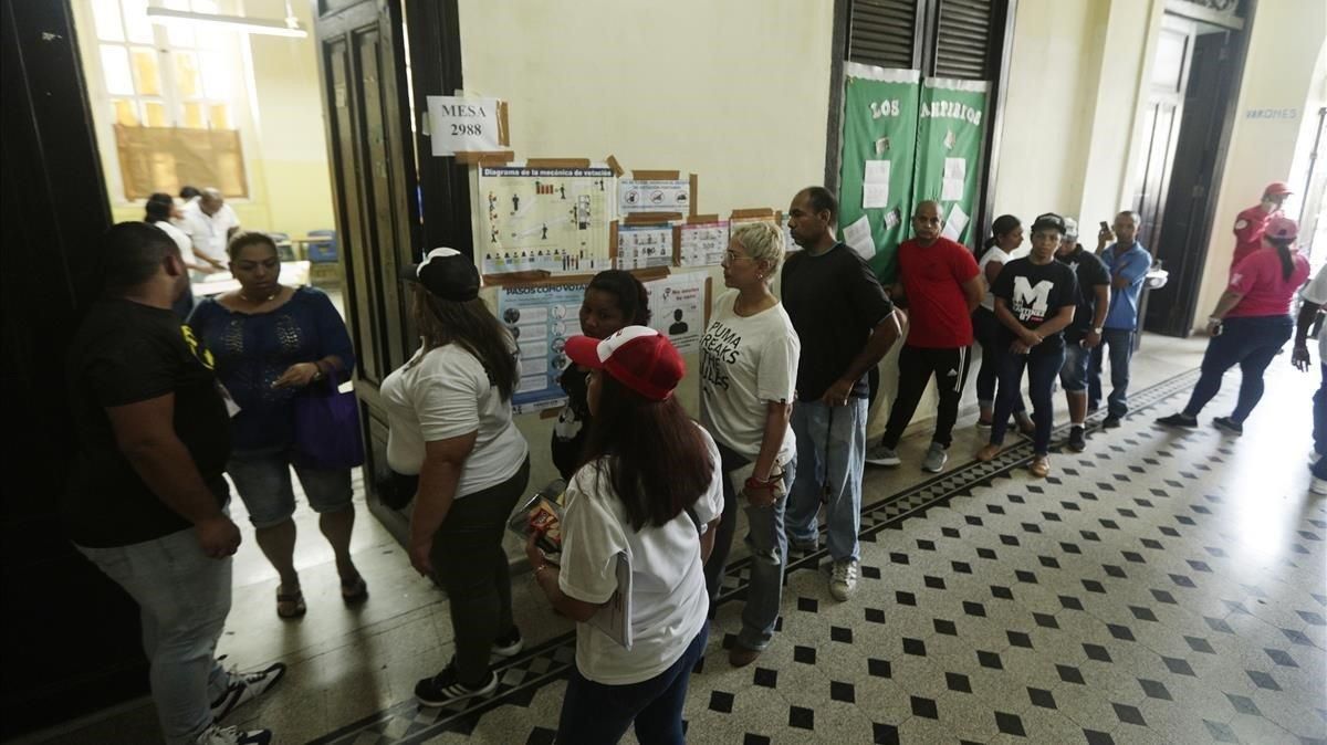 Panamà vota un nou president que l'alliberi de la corrupció Panamà vota un nou president que l'alliberi de la corrupció