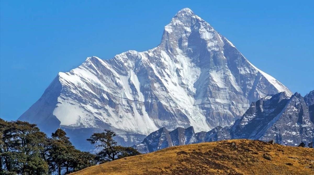 Vista del pico Nanda Nevi, en el Himalaya.