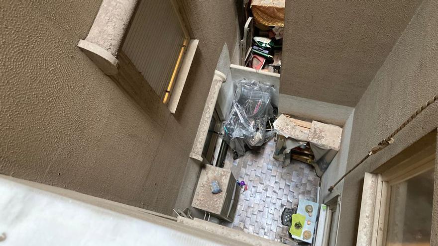 El suicida del desahucio de Sants en Barcelona estaba solo y llevaba 3 años  sin empleo