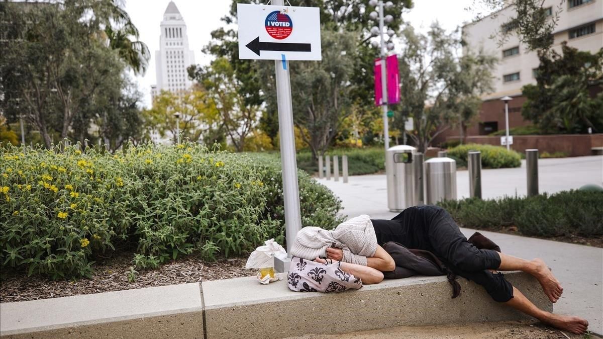 Mujer sin hogar en Los Ángeles. Mujer sin hogar en Los Ángeles.