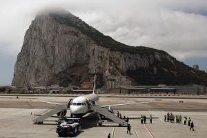 Gibraltar: una història de conflictes diplomàtics amb traïdoria estival