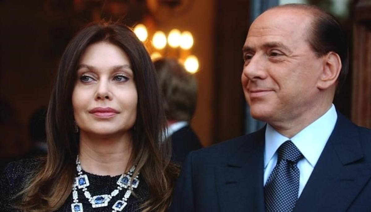 Berlusconi y Veronica Lario. Berlusconi y Veronica Lario.