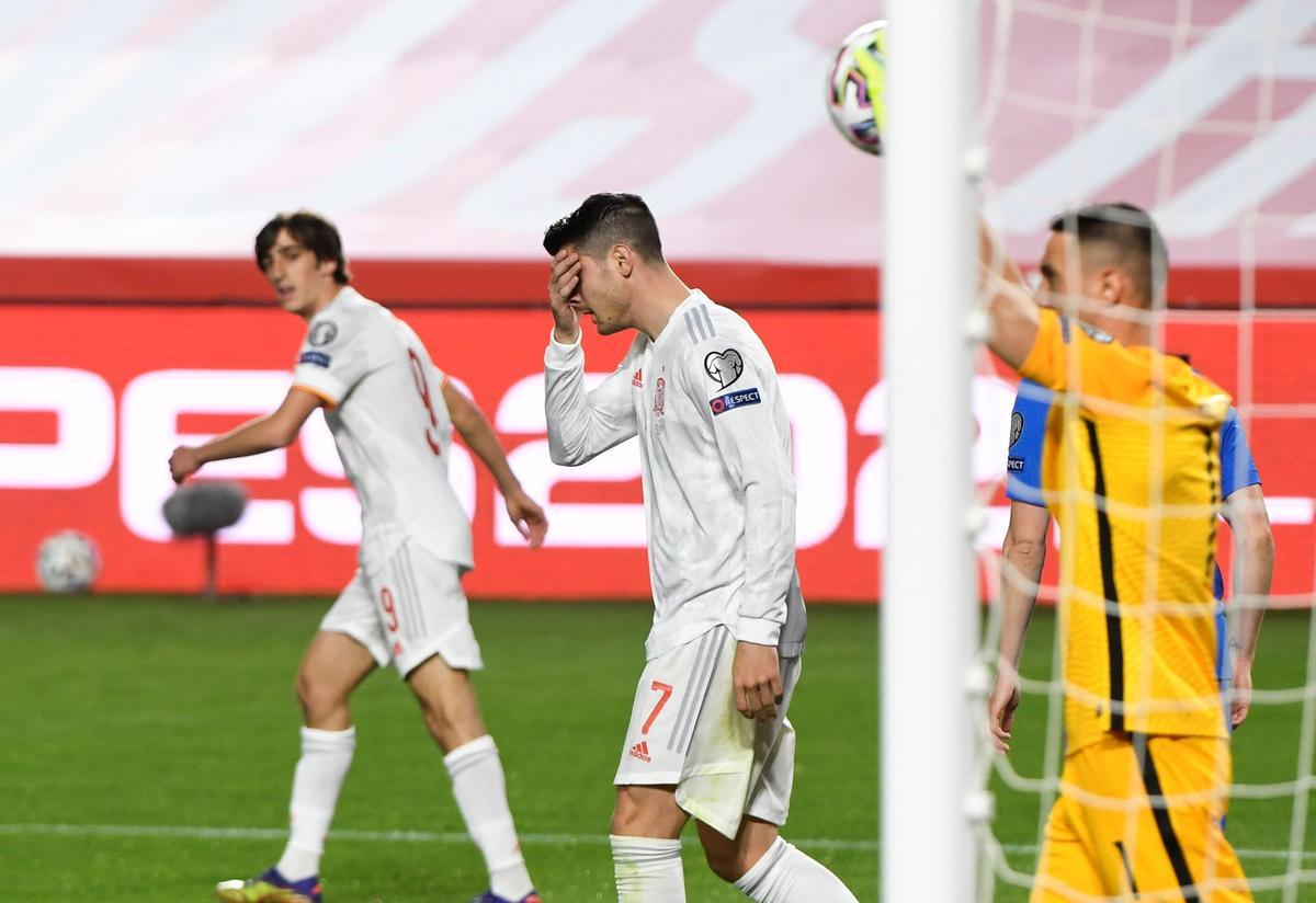 Espanya s’encalla i es deixa dos punts davant Grècia al camí del Mundial