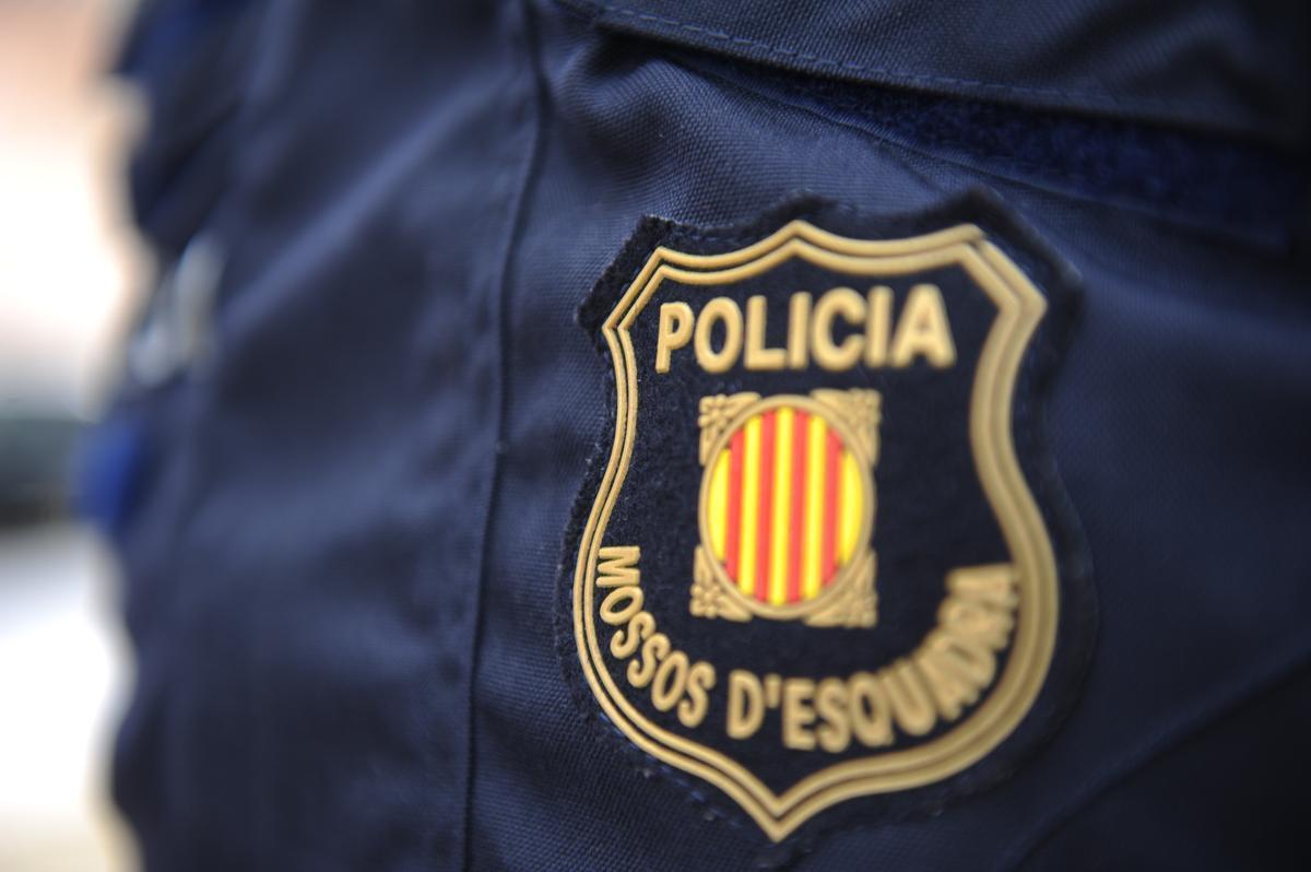Investigan el hallazgo de un cuerpo sin vida en el interior de un vehículo en Sabadell