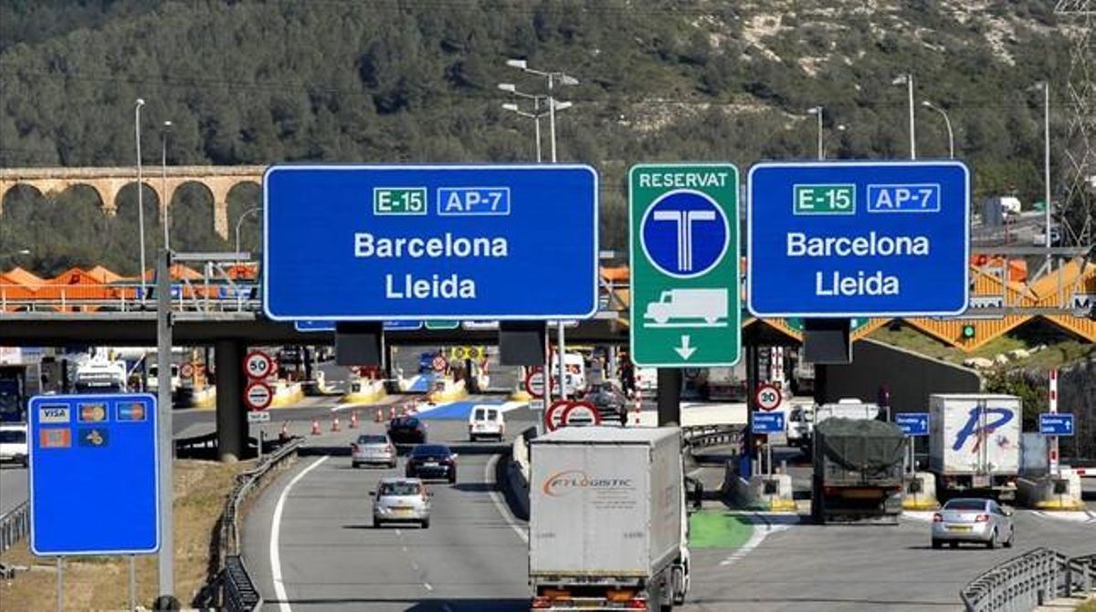 Peaje de la autopista AP-7. Peaje de la autopista AP-7.