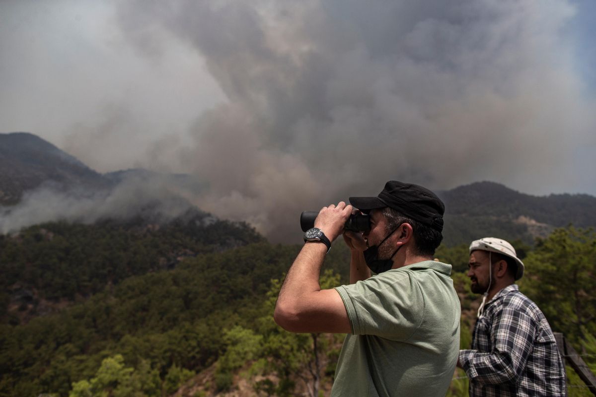 Les imatges dels incendis al Mediterrani Les imatges dels incendis al Mediterrani