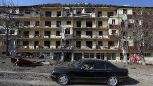 Edificio tras los bombardeos en Shusha, en Nagorno Karabaj.