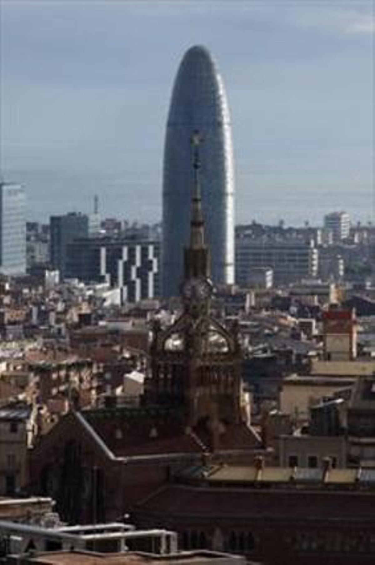 La Torre Agbar 8 Es uno de los proyectos con opción a pedir licencia. La Torre Agbar 8 Es uno de los proyectos con opción a pedir licencia.
