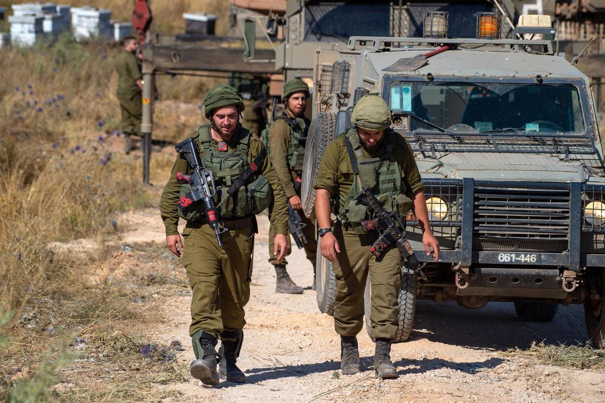 Militares del ejército de Israel desplegados en los Altos del Golán, en la frontera norte con Líbano.
