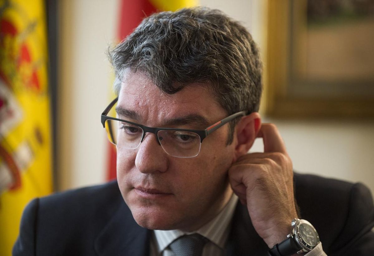 Álvaro Nadal. Álvaro Nadal.