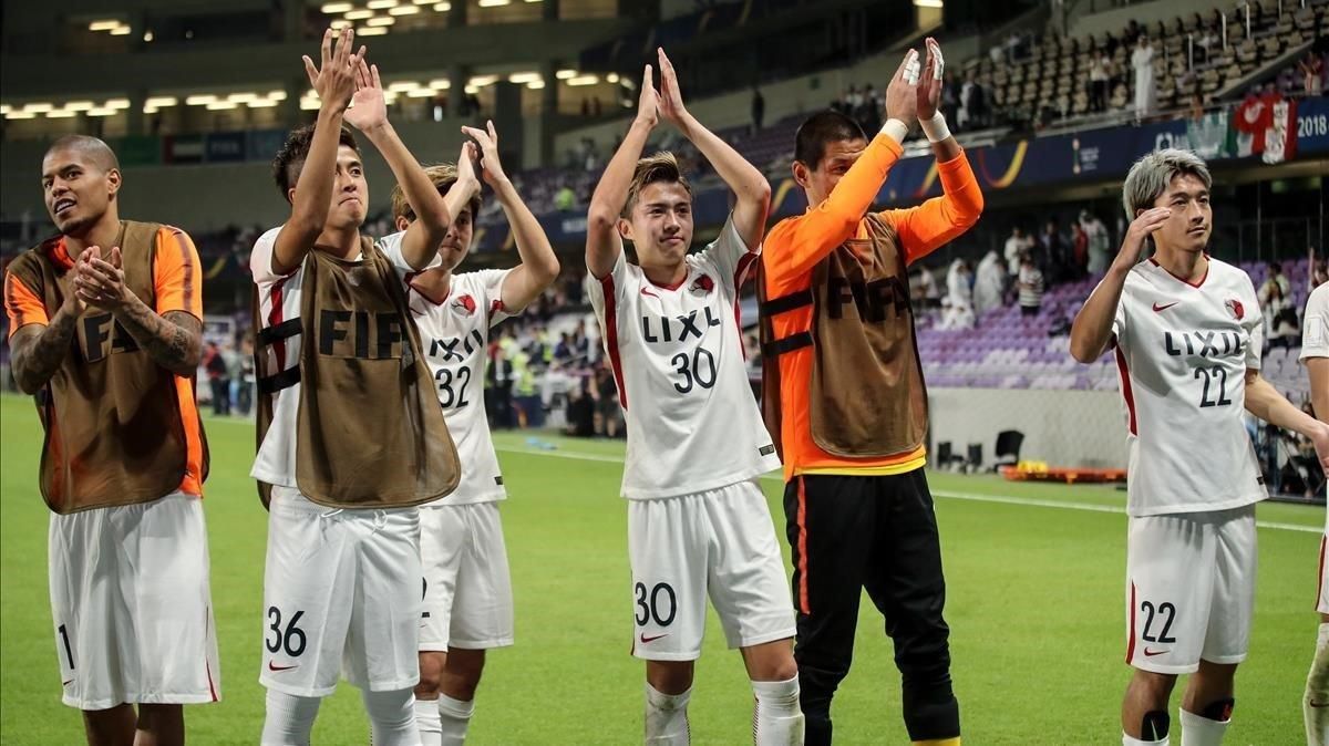 Los jugadores del Kashima celebran su pase a la semifinal del Mundial de clubs. Los jugadores del Kashima celebran su pase a la semifinal del Mundial de clubs.