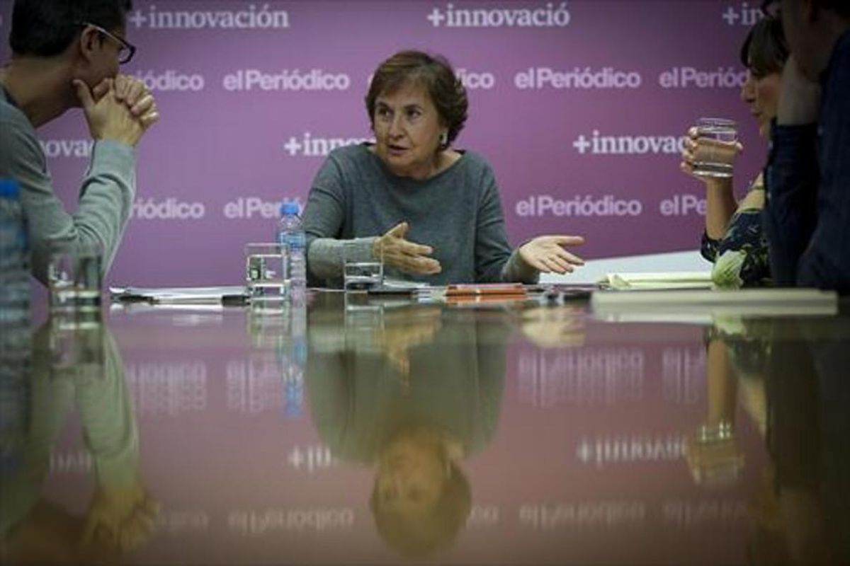 COMPROMETIDA. Maravillas Rojo, presidenta de Abacus, en la redacción de EL PERIÓDICO. COMPROMETIDA. Maravillas Rojo, presidenta de Abacus, en la redacción de EL PERIÓDICO.