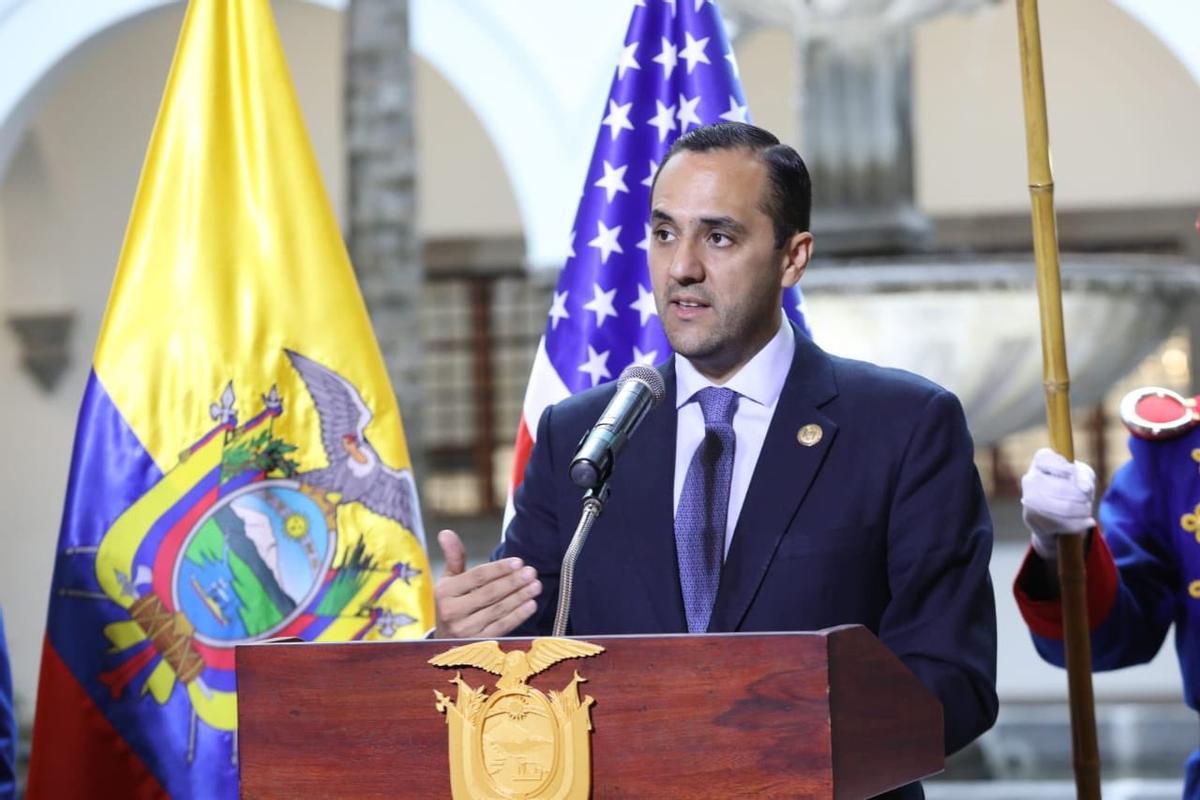 Dimite el ministro de Exteriores de Ecuador