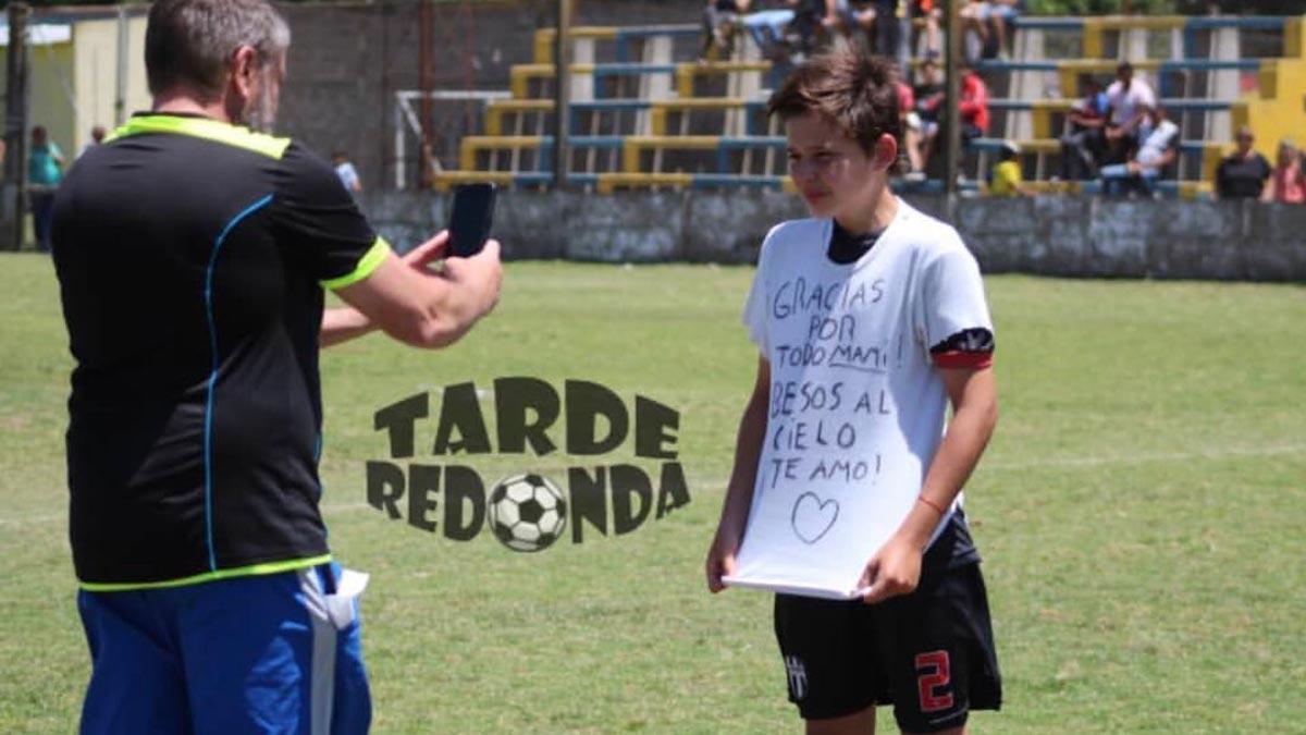 Un futbolista d’11 anys, Luca Güerci, dedica un gol a la seva mare morta