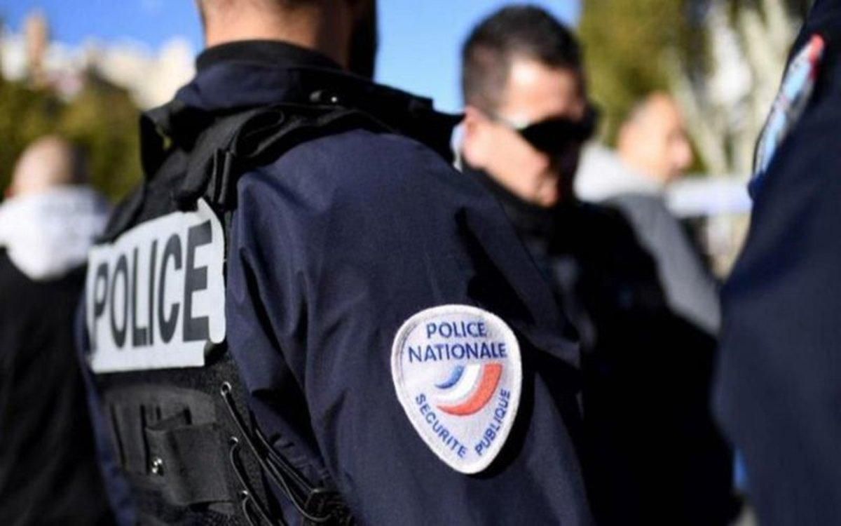 Elementos de la policía de Francia investigan un atentado. Elementos de la policía de Francia investigan un atentado.